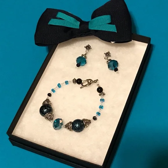 New Handmade Child’s Bracelet and Earrings, Beaded. Teal Blue, Black, Silver - Picture 6 of 8